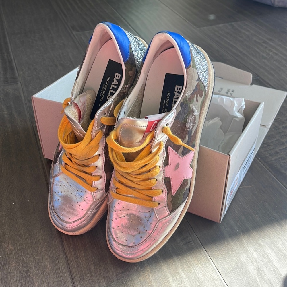 GOLDEN GOOSE SNEAKERS IN CAMO WITH SILVER GLITTER